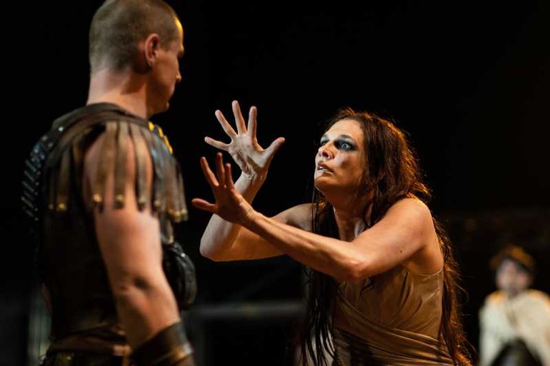 Charlotte Arrowsmith in Troilus and Cressida in sign language