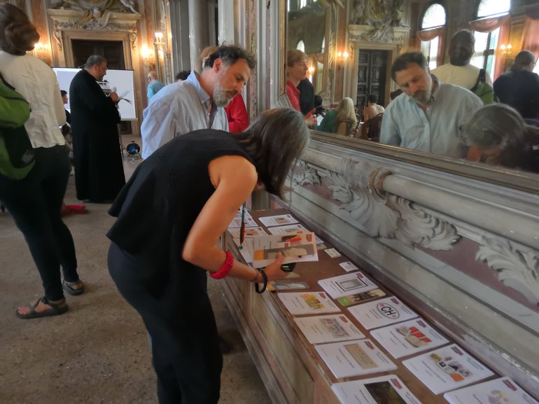 Display Translating Shakespeare pamphlets