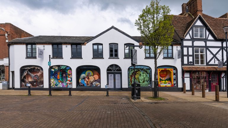 Former retail unit on Henley Street set to be transformed. Image courtesy of Global Street Art.