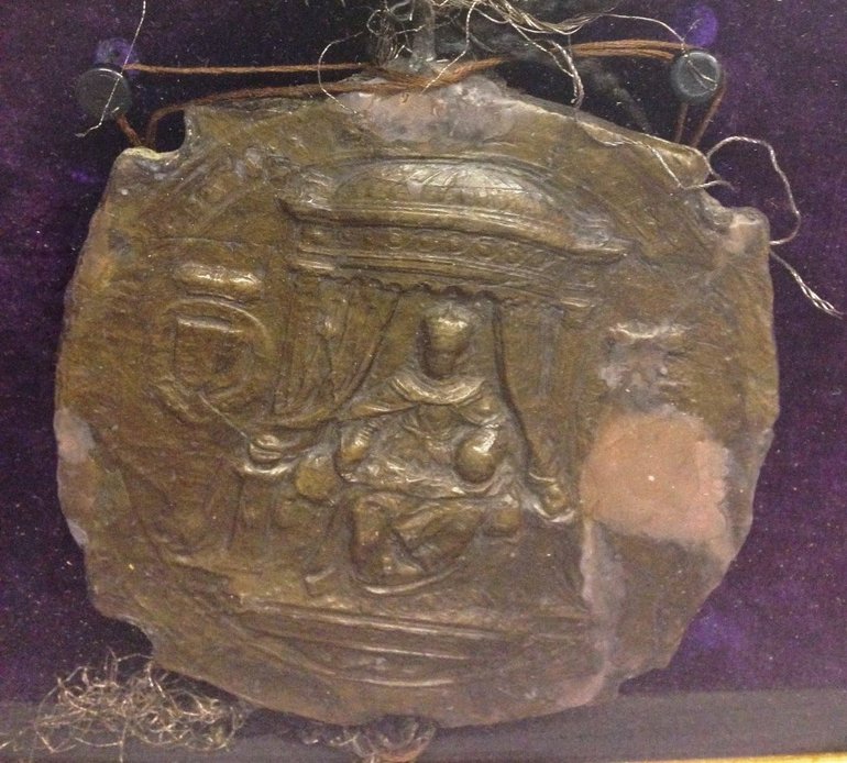 (1) Elizabeth seal on Stoneleigh charter