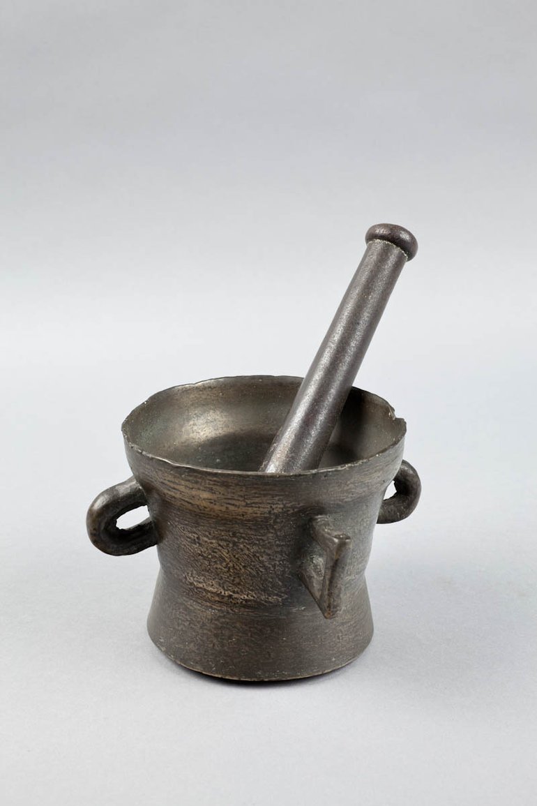 Pestle and Mortar, early 1600s (SBT 1996-15)
