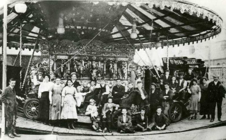 Mop fair, racing cars, 1920 (DR 641/1/30)