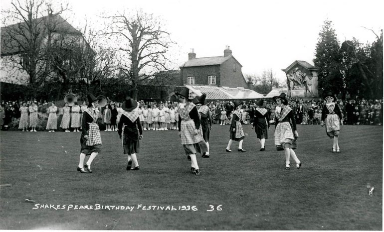 Monument New Place 1936 Birthday