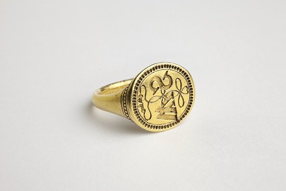 Signet Ring