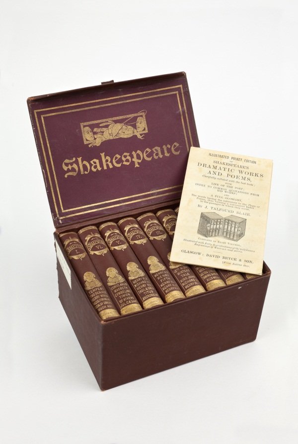 Miniature Shakespeare pocket edition completed works