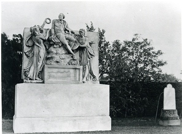 1871 monument New Place