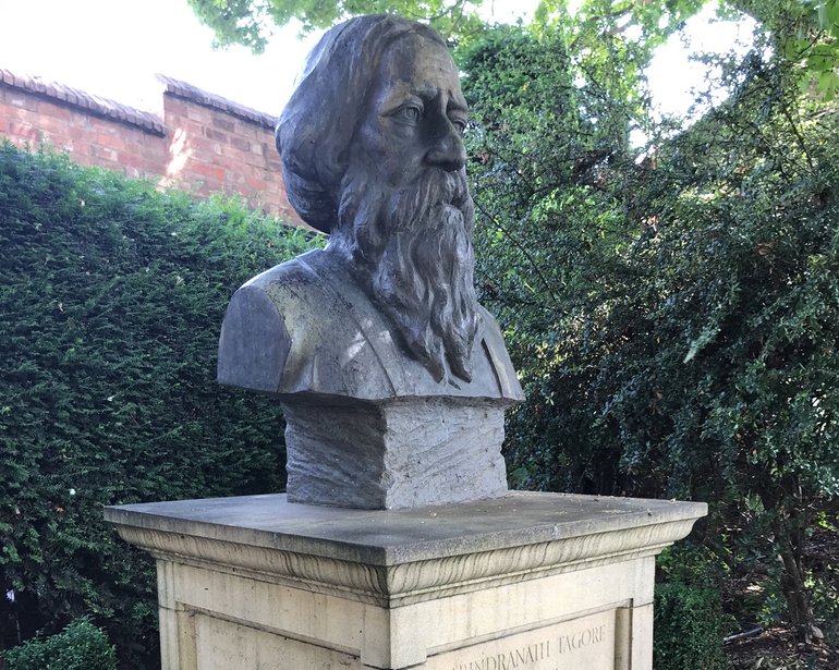Bust of Tagore
