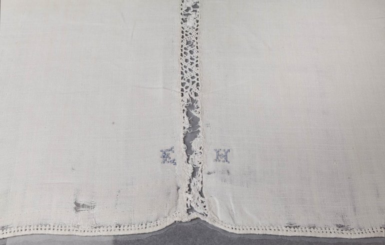 white linen sheet, most likely from the late sixteenth or seventeenth centur